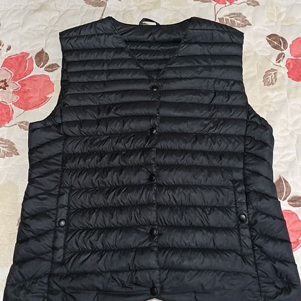 폴햄 오리털경량조끼 90 여성55 가슴49 기장59