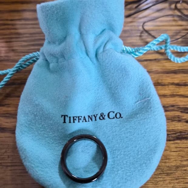 티파니앤코 1837 티타늄 네로우링