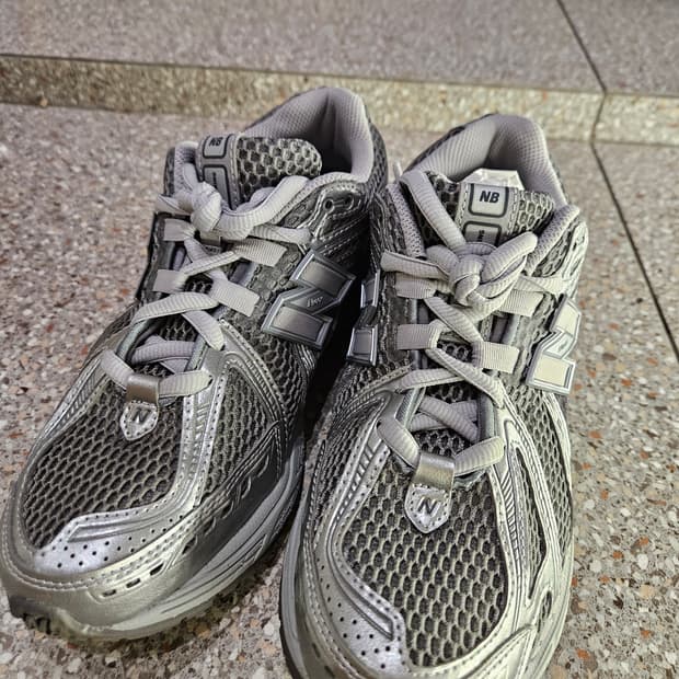 뉴발란스 1906R 하버 그레이 M1906REH