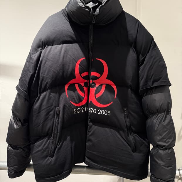 Vetements FW18 “Genetically Modified” 다운