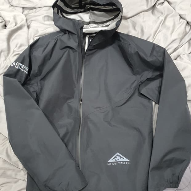 나이키 트레일 고어텍스 인피니움 바람막이