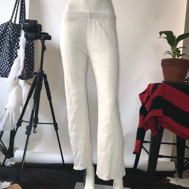 Wrinkle Fabric White Easy Pants