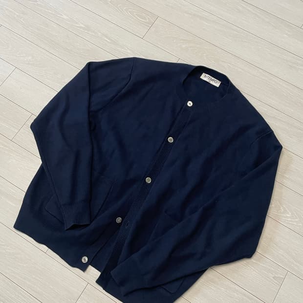 인템포무드 라운드 가디건