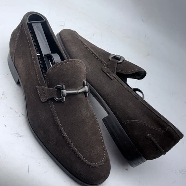 정품)페라가모 255