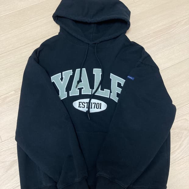 Yale 후드티