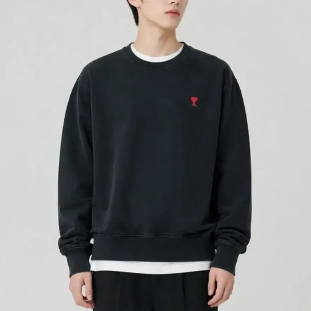 [정품] 아미(AMI) 스몰 하트 로고 맨투맨 블랙 95