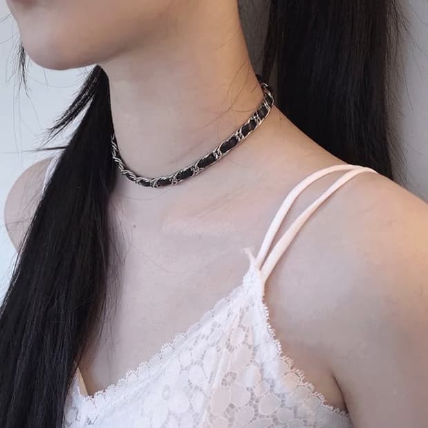 빈티지 레더 초커
