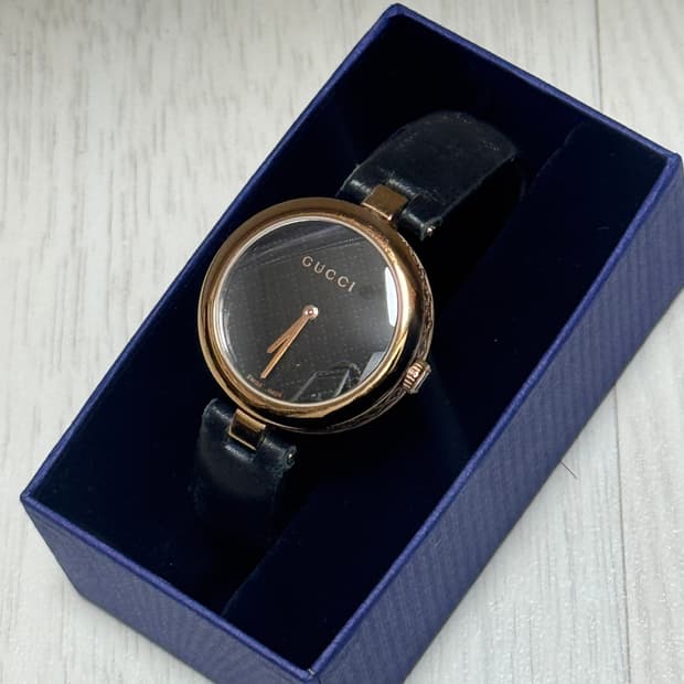 구찌 블랙 여성 시계