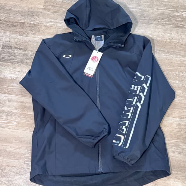 오클리 바람막이 