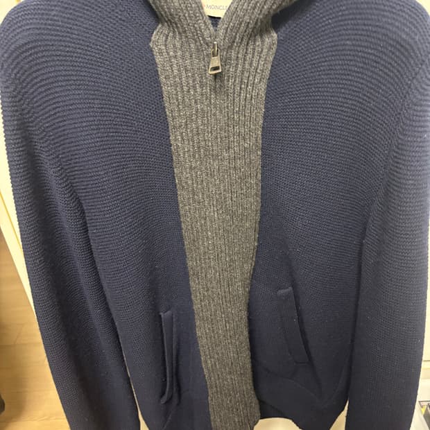 몽클레어 니트 후드집업