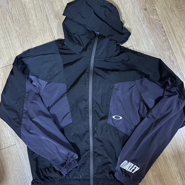 오클리 바람막이 s 