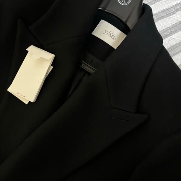 Yiyae 더블 코트 블랙