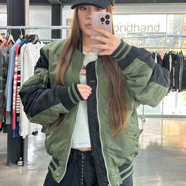 알파인더스트리 리버시블 MA-1 포켓 백자수로고 자켓