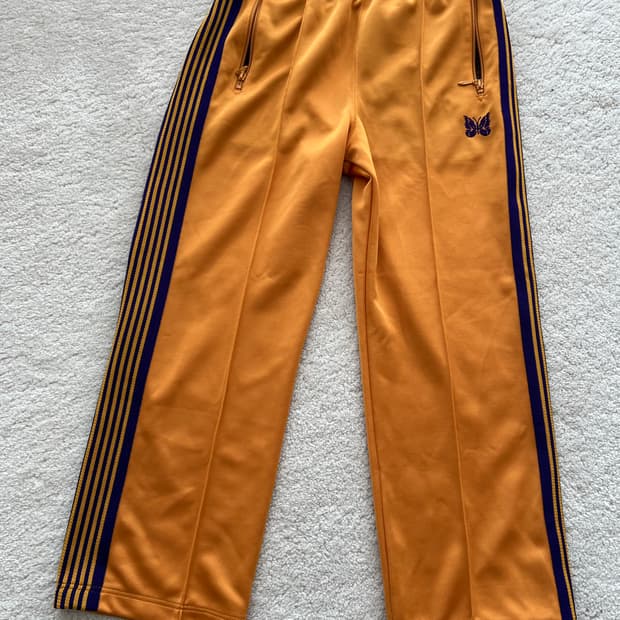 니들스 트랙팬츠 옐로우 골드