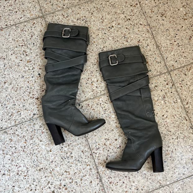 끌로에 버클 부츠
