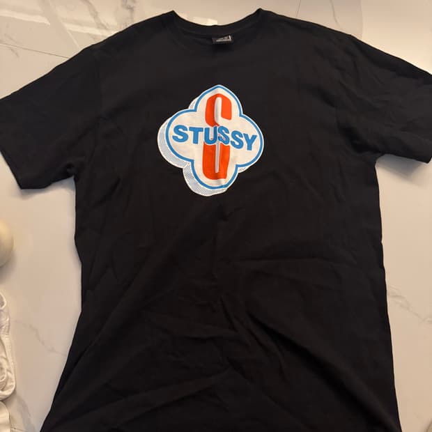 스투시 로고플레이 반팔