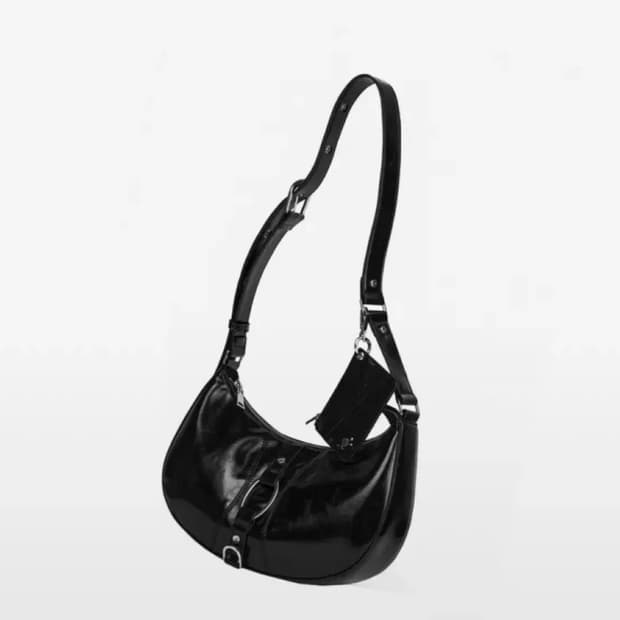 레더리 크랙 이펙트 하프문 숄더 크로스백