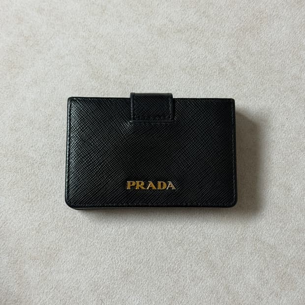 프라다 사피아노 아코디언 카드지갑