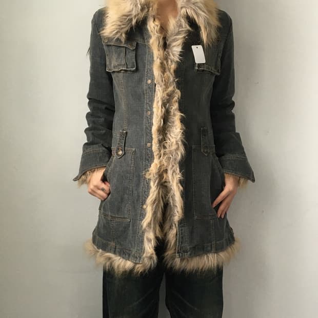 Belted fake fur trimming denim jacket