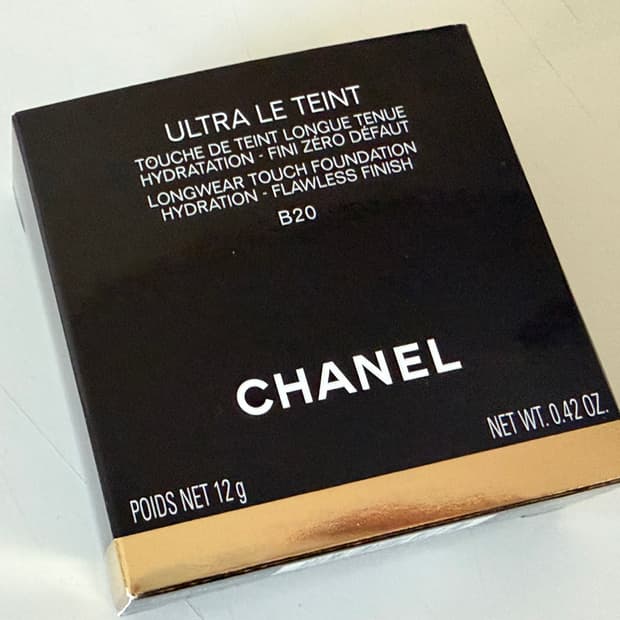 미개봉) 샤넬 NEW 울트라 르 뗑 쿠션 B20