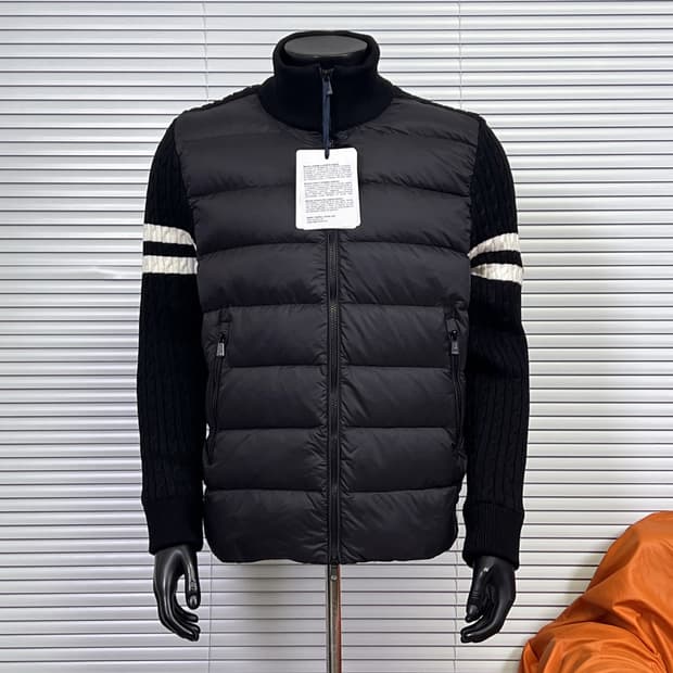 몽클레어완장 니트 