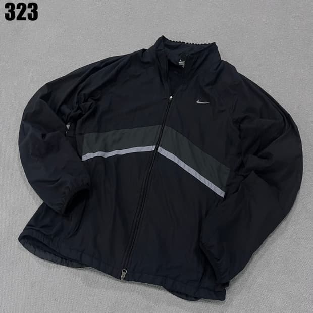 나이키 블랙 바람막이 