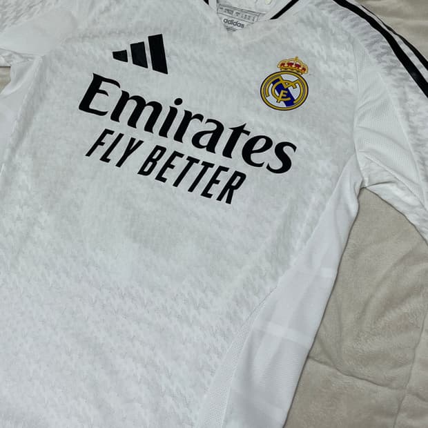아디다스 레알마드리드 24/25 홈어 센틱 유니폼