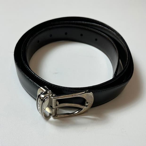 몽블랑 초판 홀스슈 버클 가죽 벨트 Q1339