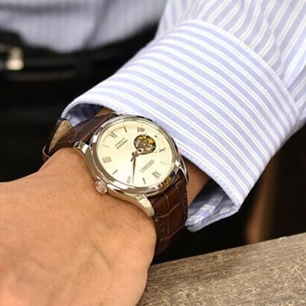 세이코 프레사지 오픈하트 오토매틱 38mm 아이보리판 ssa413j1