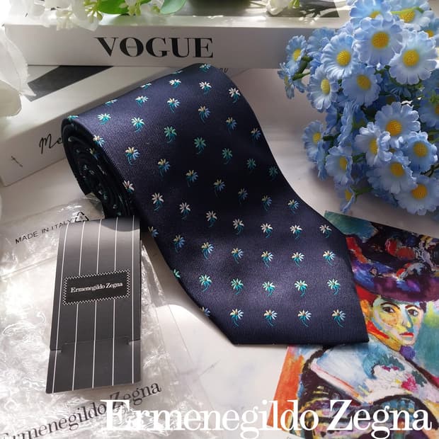 제냐 실크 네이비 플라워 패턴 넥타이 9.3cm 새제품 K2446