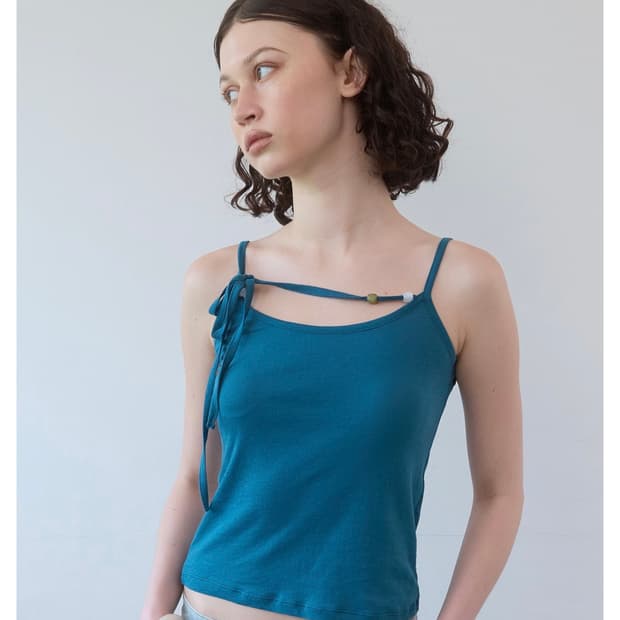 (구해요) 파이시스 Beaded Halter Sleeveless Top