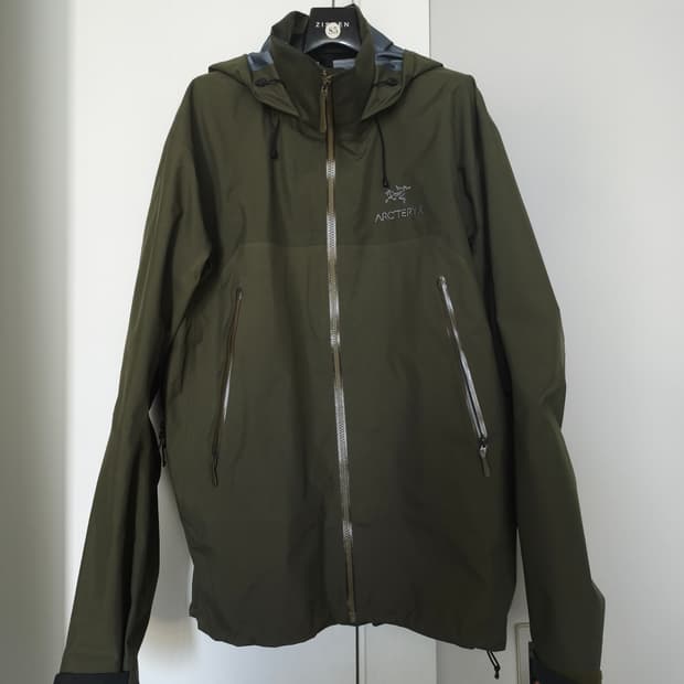 아크테릭스 베타 AR + 아톰 후디 M 