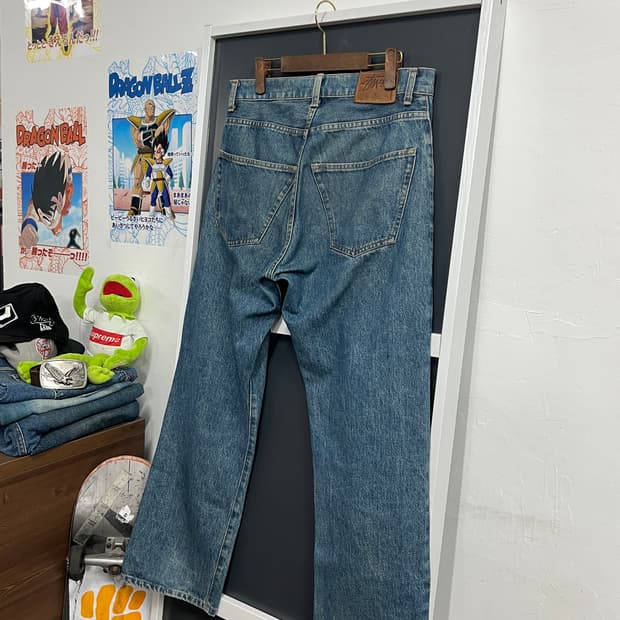 Stussy 스투시 버튼플라이 레귤러핏 연청 데님 팬츠