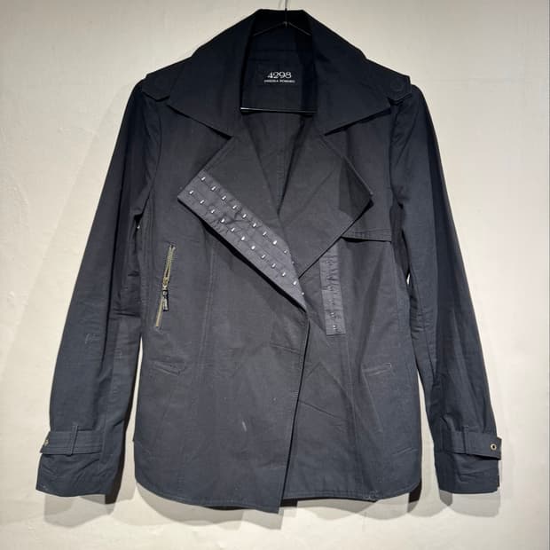 “4298“ Hook detail black jacket 