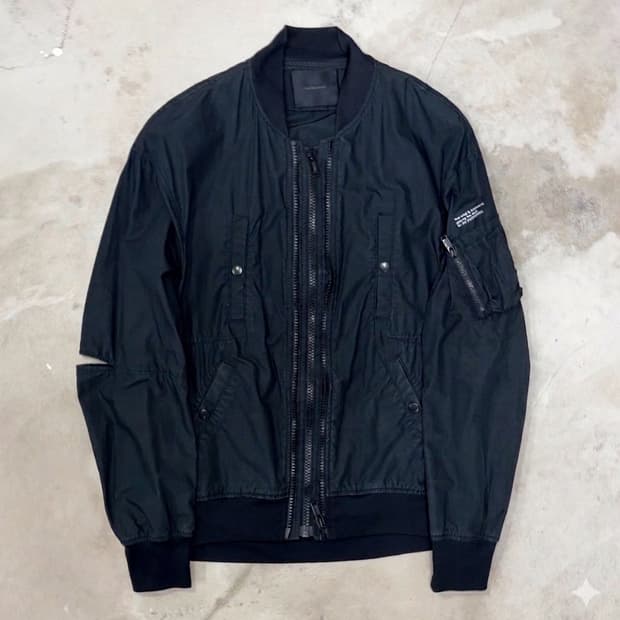[2] SS14 UNDERCOVER ‘GODOG' Bomber