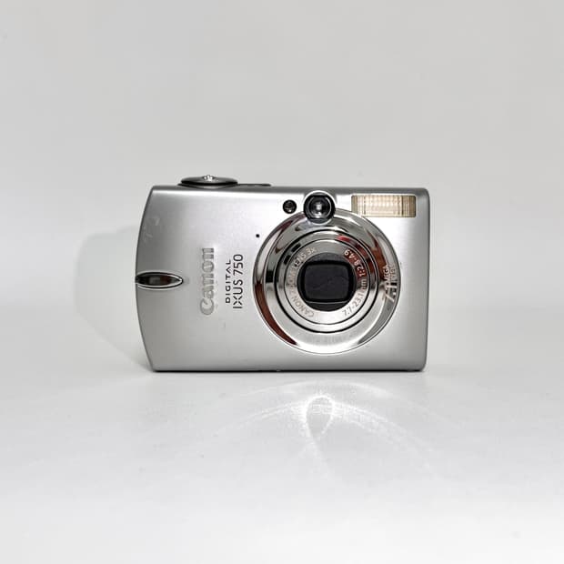 캐논 익서스 750 IXUS (익시 IXY 700, 파워샷 SD550)