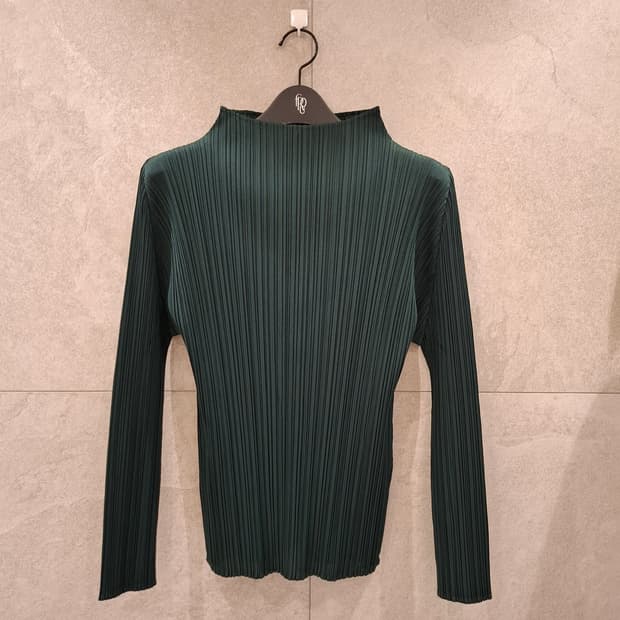 플리츠플리즈 23년 먼슬리 반목탑 이세이미야케