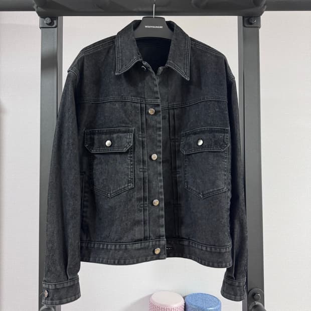 우영미 24FW 블랙 데님 레귤러 자켓 46 판매 합니다