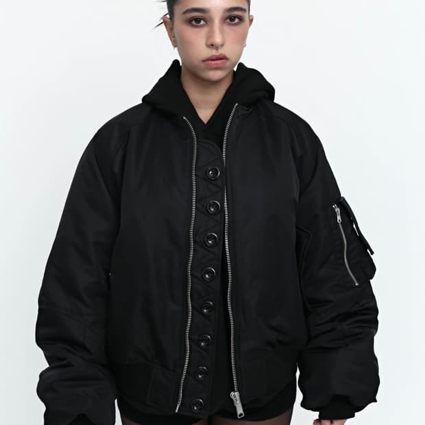 essence forge 봄버 자켓