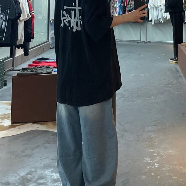 스투시 베이직 로고 블랙 반팔 H2392