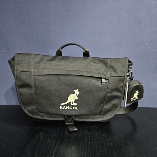 캉골 페브릭 블랙컬러 남녀겸용 메신저백 크로스백 