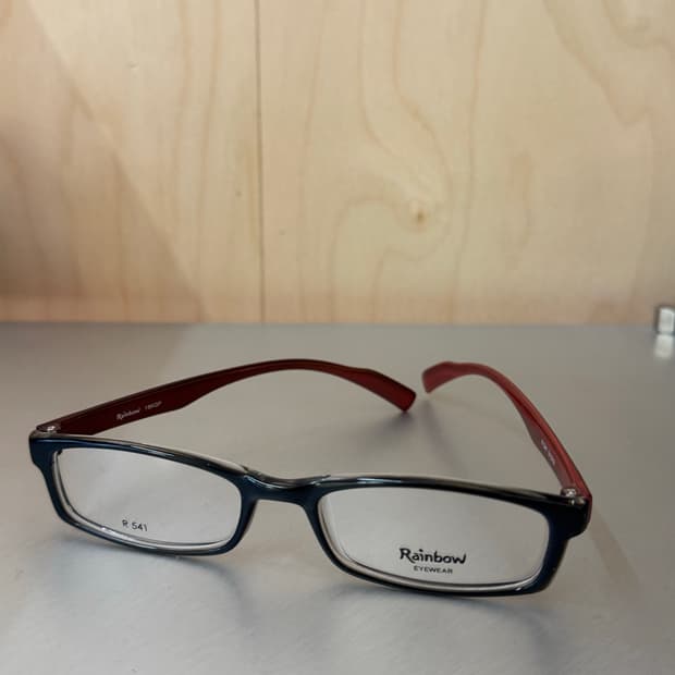 블랙 프레임 레드 템플 스퀘어 안경