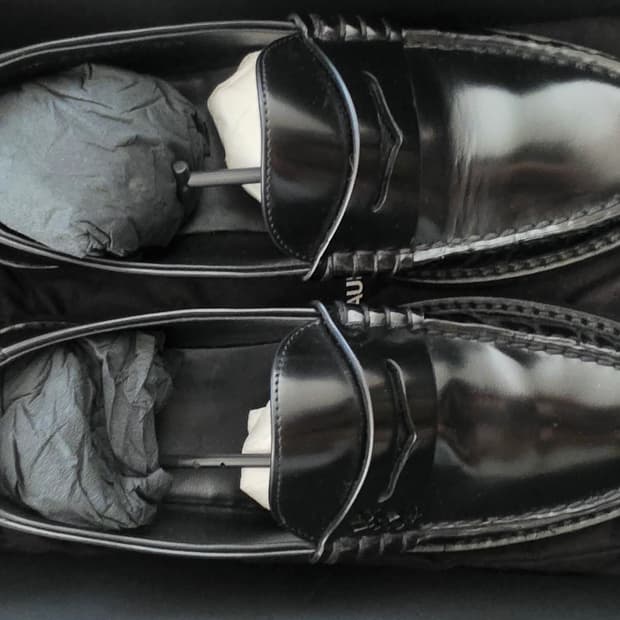 생로랑 모노그램 청키 페니로퍼