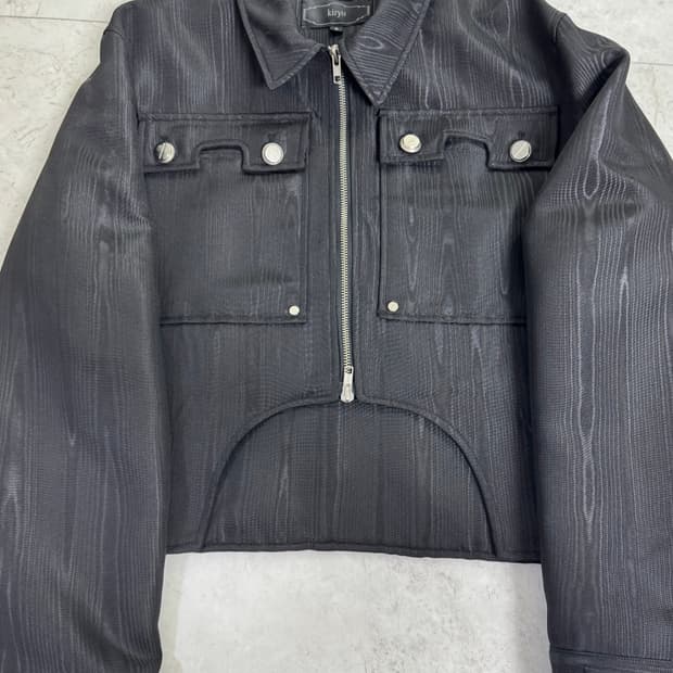 키류 크롭 자켓 2사이즈