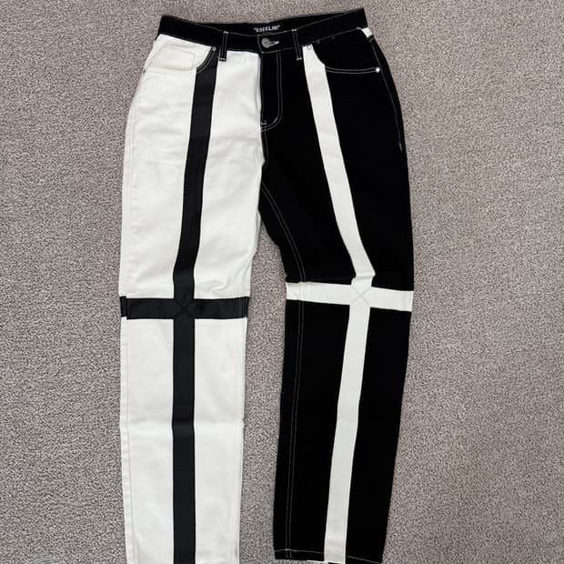 에씰미 레더 라인 데님 팬츠