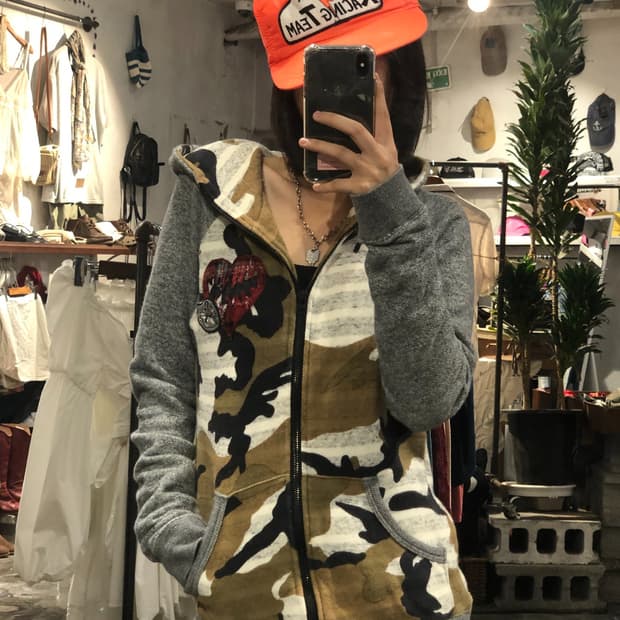 [3719] stud muffin camo hooded zip up