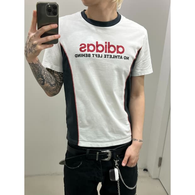 아디디스 로고 배색 반팔티 r4190