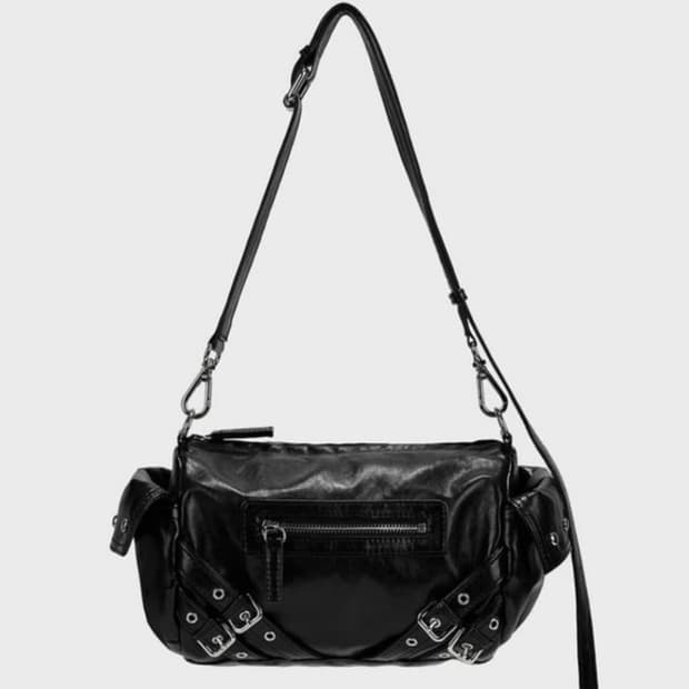 다이닛 스터드 포켓백 블랙