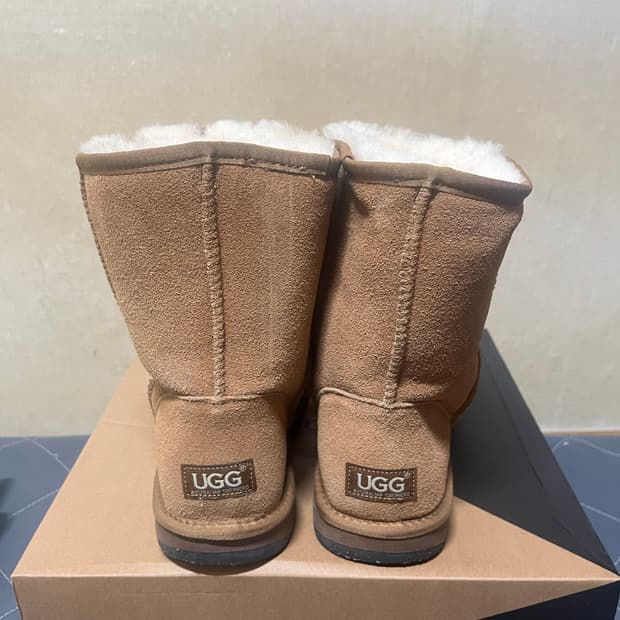 남자 어그 280 판매합니다.