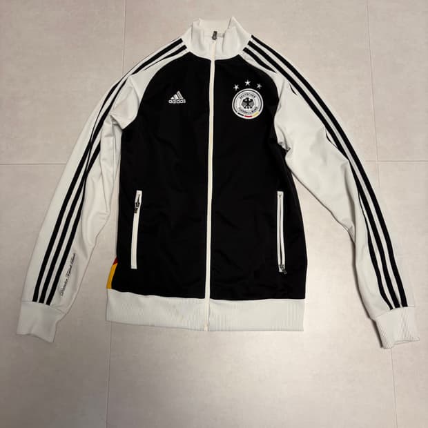 아디다스 독일 트랙탑 져지 팝니다